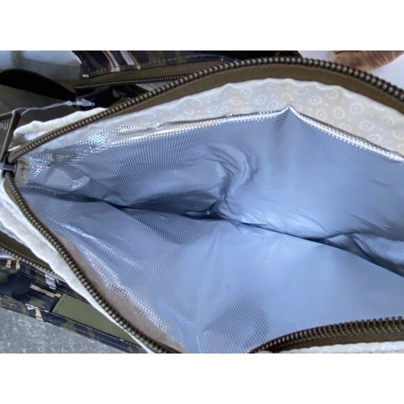 LUG Gondola XL Oversized‎ Slouch Tote/Travel Bag NWT Camo Extra Insulated Bag10 - Picture 15 of 16